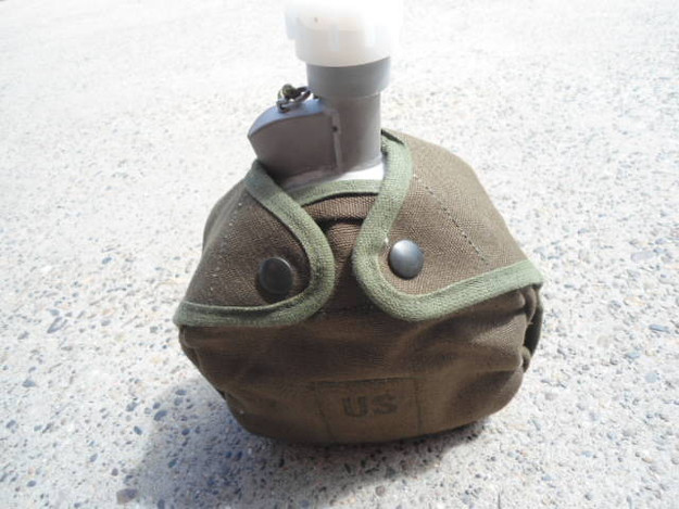 U.S. Military Arctic Canteen with Cover (1 quart)